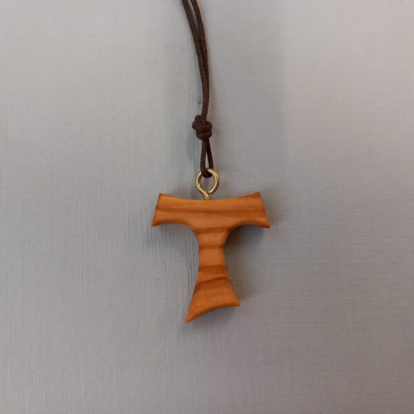 Tau-Kreuz am Band